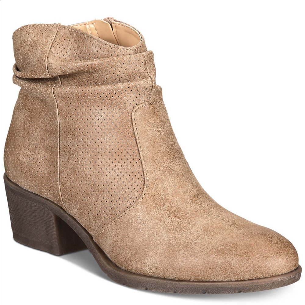 White Mountain, Uptown Block-Heel Ankle Bootie 10M